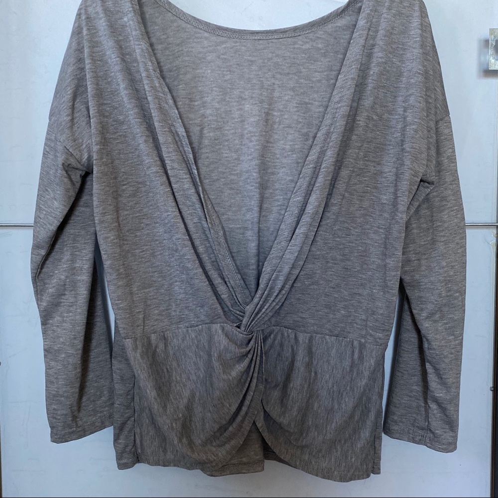 Backless long sleeve shirt